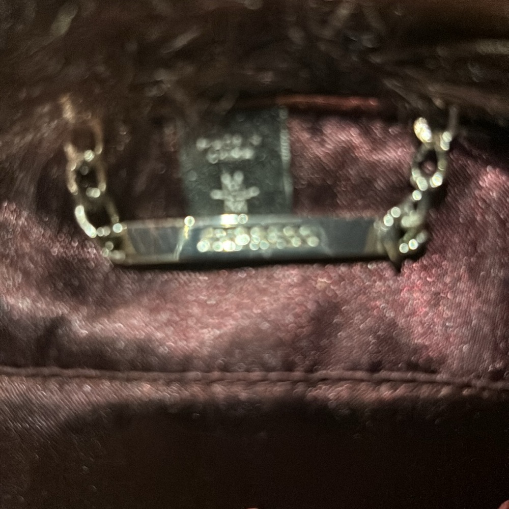 Express Burgundy Fur Vest - Picture 2 of 3